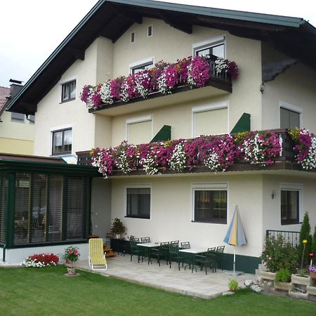 Landhaus Lassnig Мосбург Екстериор снимка